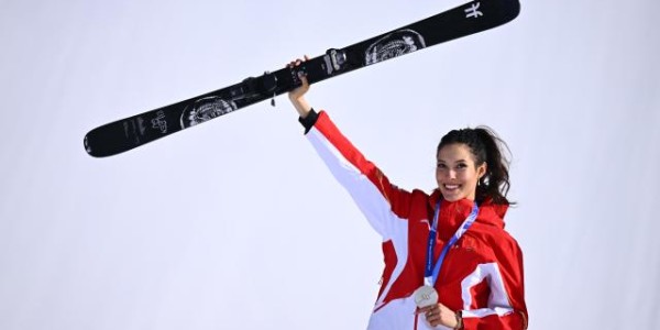 开云官网-冬奥半程总结：中国队2银2铜 有些遗憾但突破更多