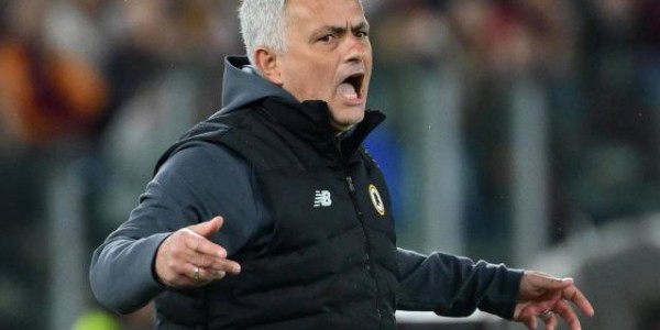 开云移动端-穆里尼奥：欧协是罗马的欧冠 希望我和安帅都夺冠